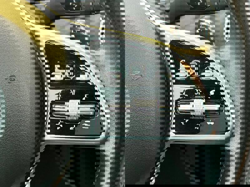 Image Mercedes-Benz 汃獡敳䔠䈠牥楬敮 200 2.0 184 Avantgarde Carplay Clim Bi-zone Caméra PA Sièges élec chauffants Bluetooth Toit ouvrant 